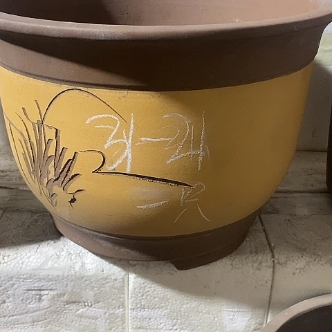 紫砂中国宜兴紫砂花盆，