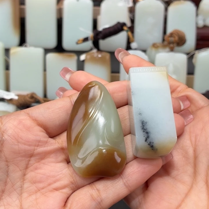 田***)和田玉未镶嵌颈饰