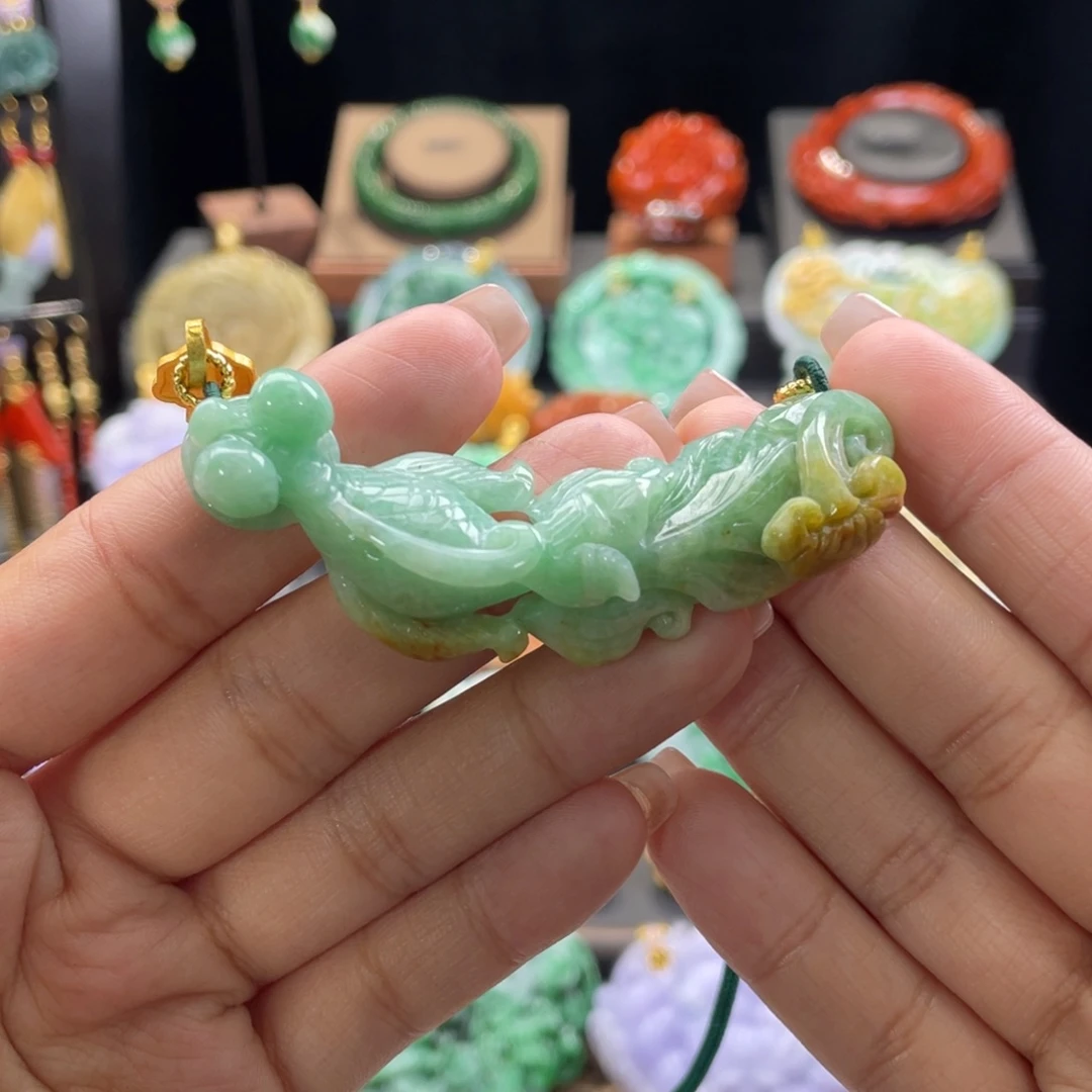 翡翠颈饰未镶嵌代编织