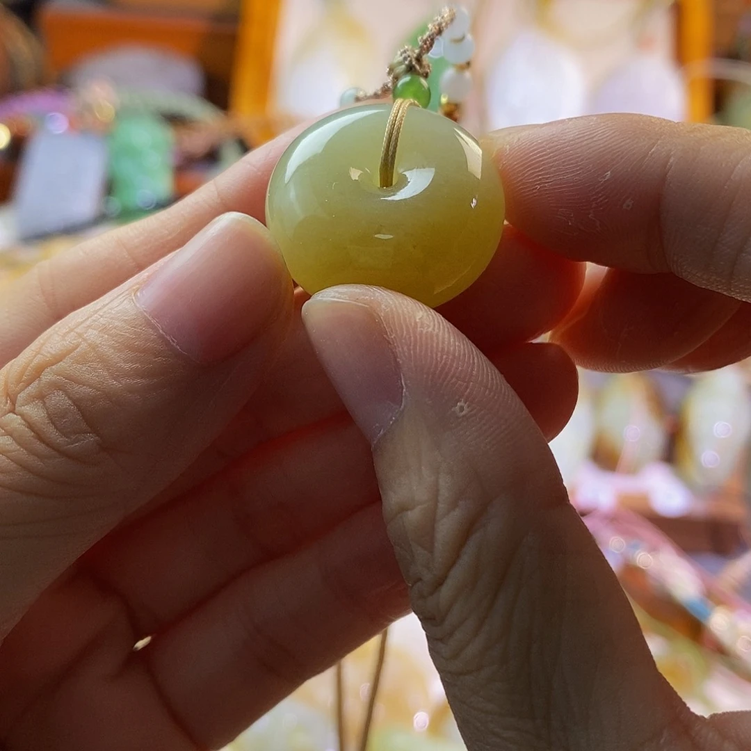 白***水和田玉未镶嵌颈饰