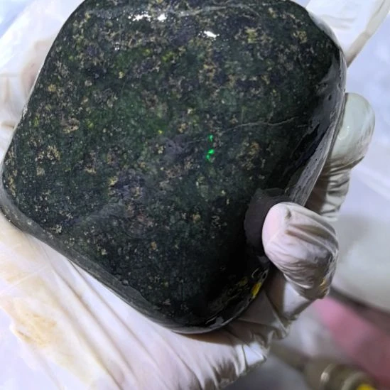花***言有机玻璃藏玉药王石原石