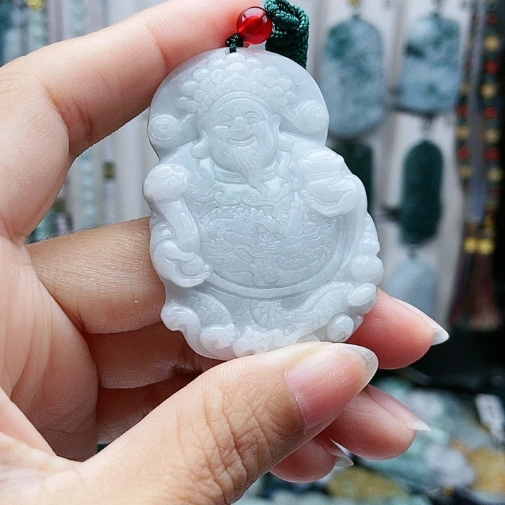 颈饰足铂镶嵌翡翠翡翠