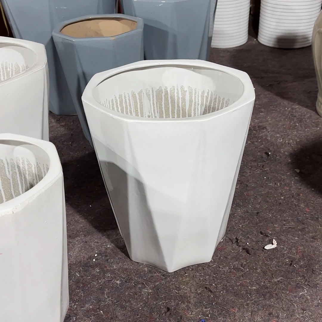 白色八方中号一个