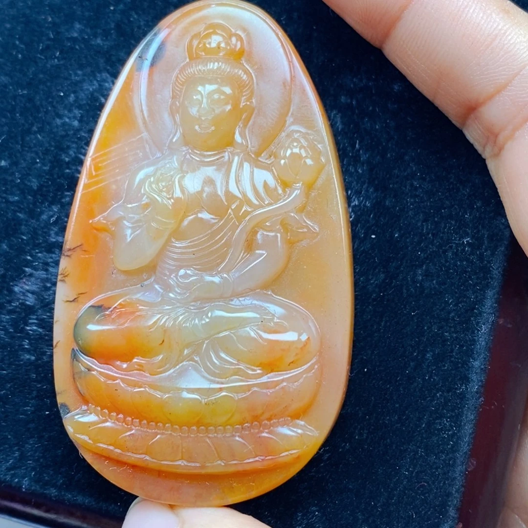 石英质玉（黄龙玉）未镶嵌颈饰