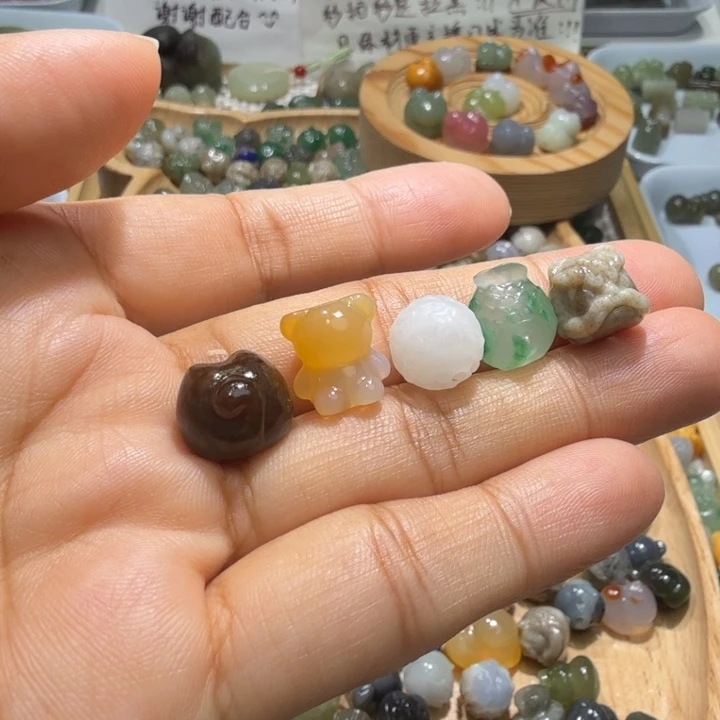 和田玉未镶嵌珠宝半成品