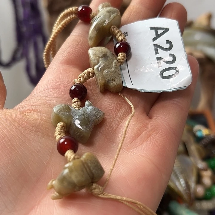 古***者和田玉（糖玉）未镶嵌颈饰