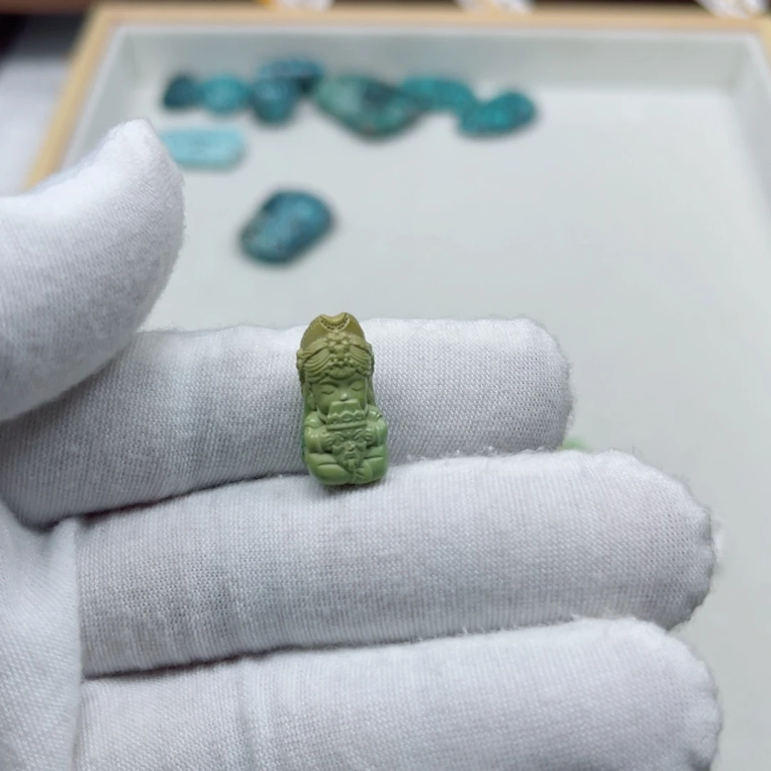 绿松石未镶嵌挂件