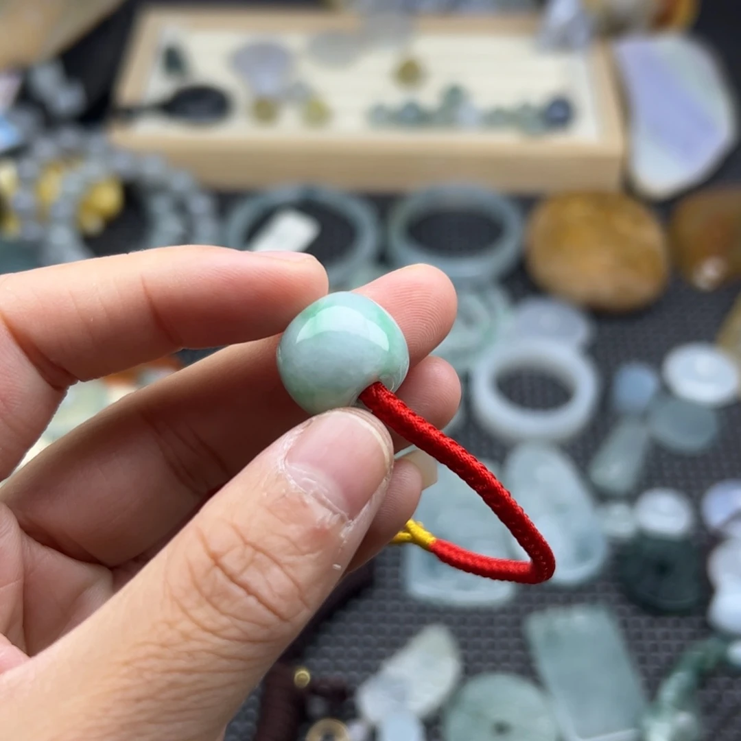 颈饰未镶嵌翡翠单珠