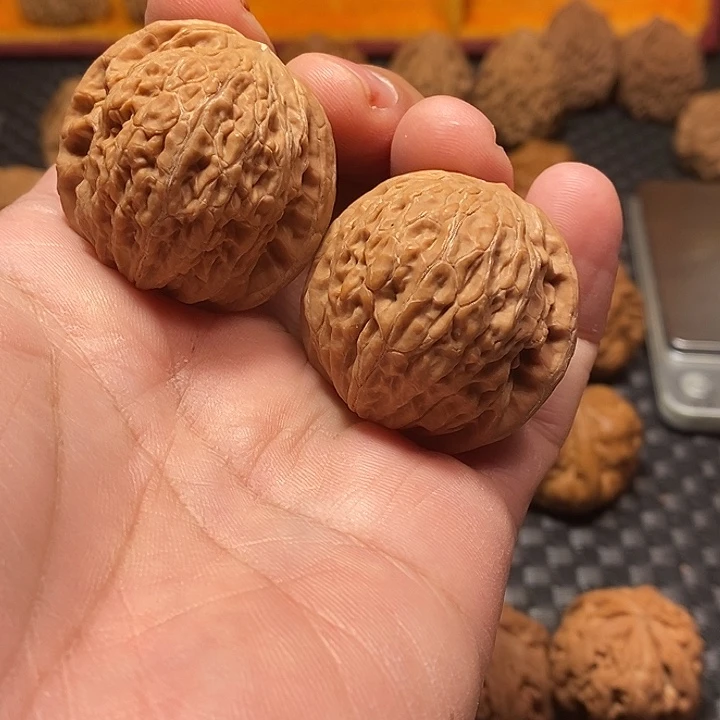 枭***潚吊坠文玩核桃38尺，铁锤