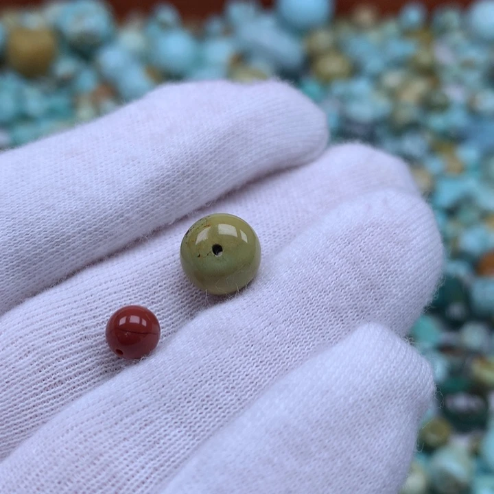 南***宋未镶嵌南红玛瑙珠宝奇石