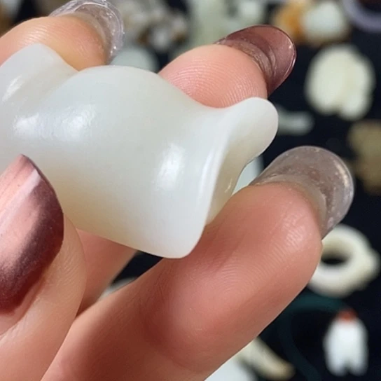 和田玉（糖玉）未镶嵌挂件