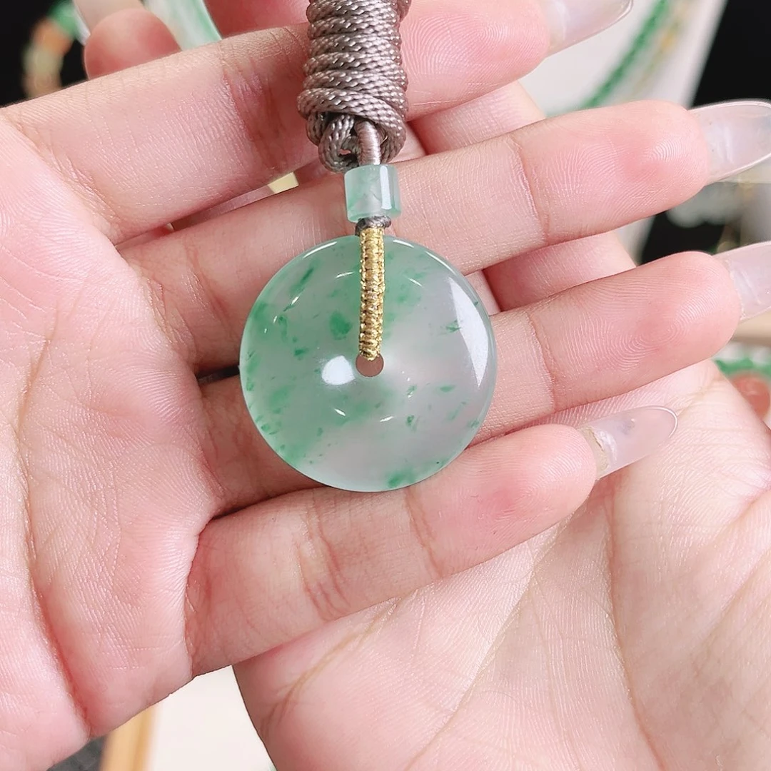 W***二石英质玉未镶嵌吊坠(不含链)
