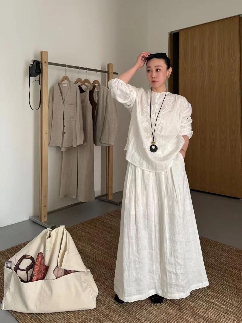 福秒 极简半开襟~暗纹绣花衬衫（MH258229#）棉花糖