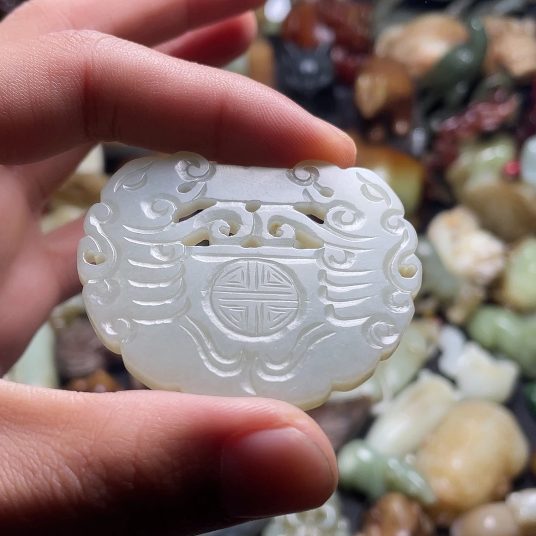 和田玉（糖玉）未镶嵌颈饰