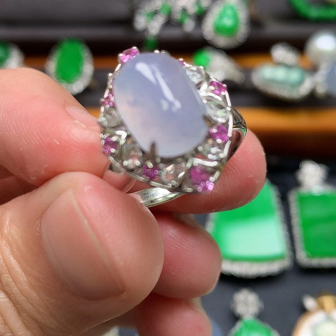 翡翠18K金镶嵌戒指