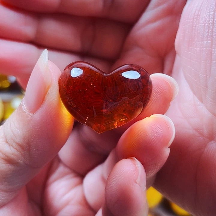 琥珀未镶嵌裸石吊坠