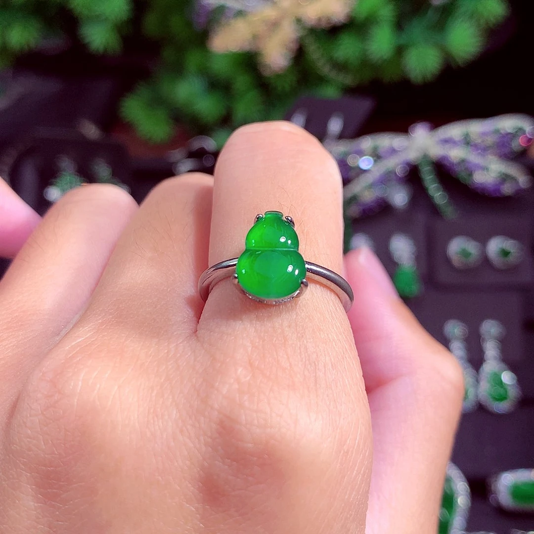 颈饰未镶嵌翡翠天然