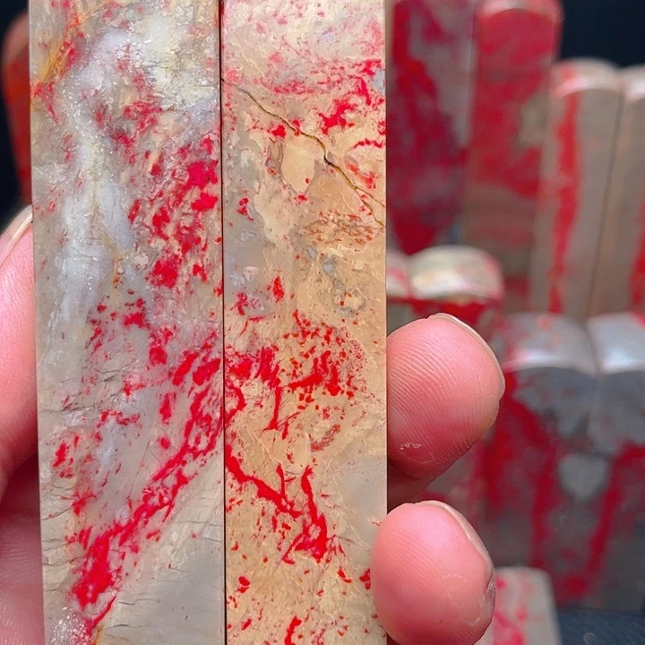 予***之昌化鸡血石昌化鸡血石质地优良