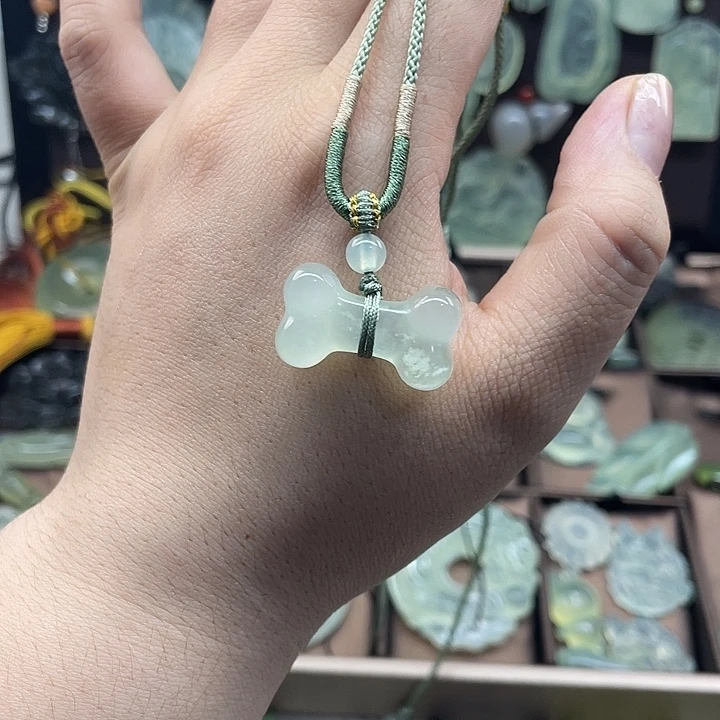 蛇纹石玉合金吊坠(赠链)