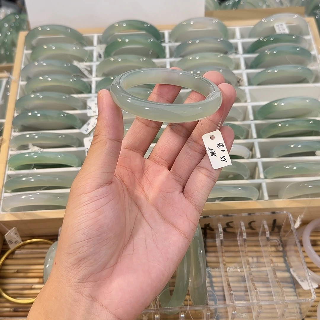 玛瑙/玉髓未镶嵌手镯圈口58.2