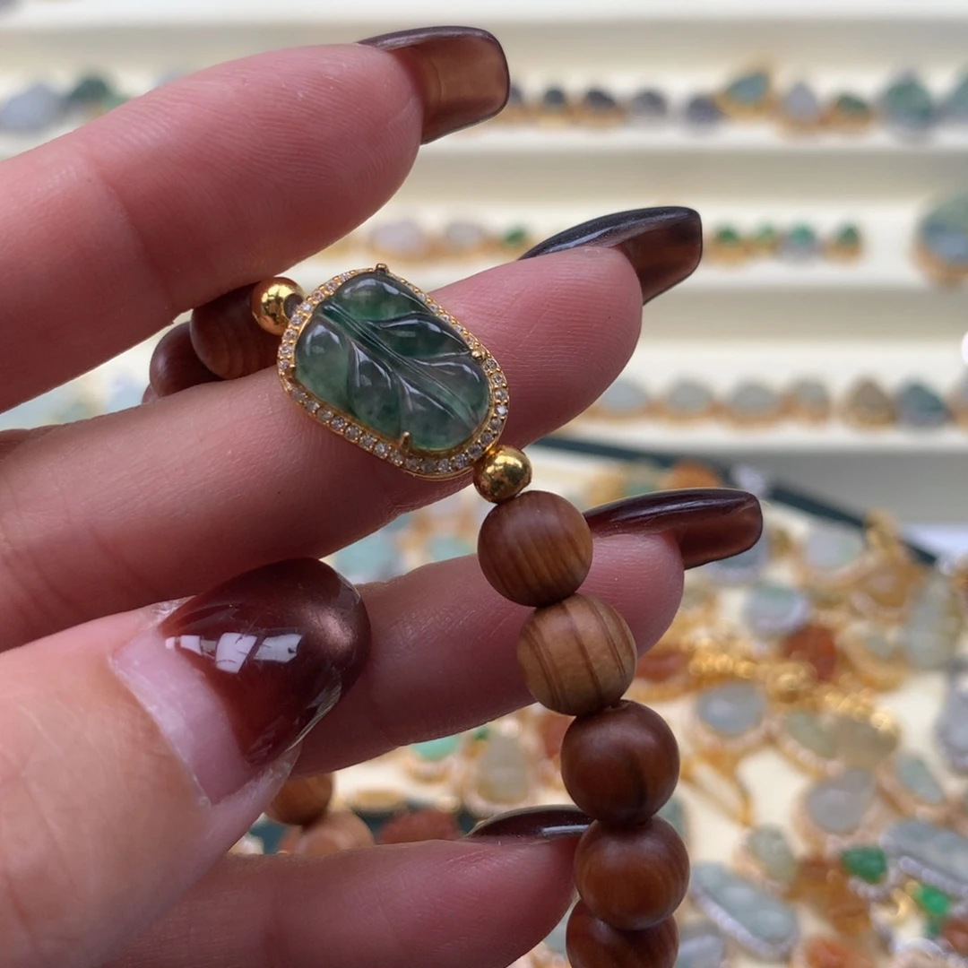 翡翠银S925镶嵌颈饰叶子