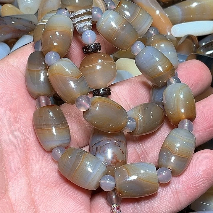 玛瑙/玉髓颈饰合金