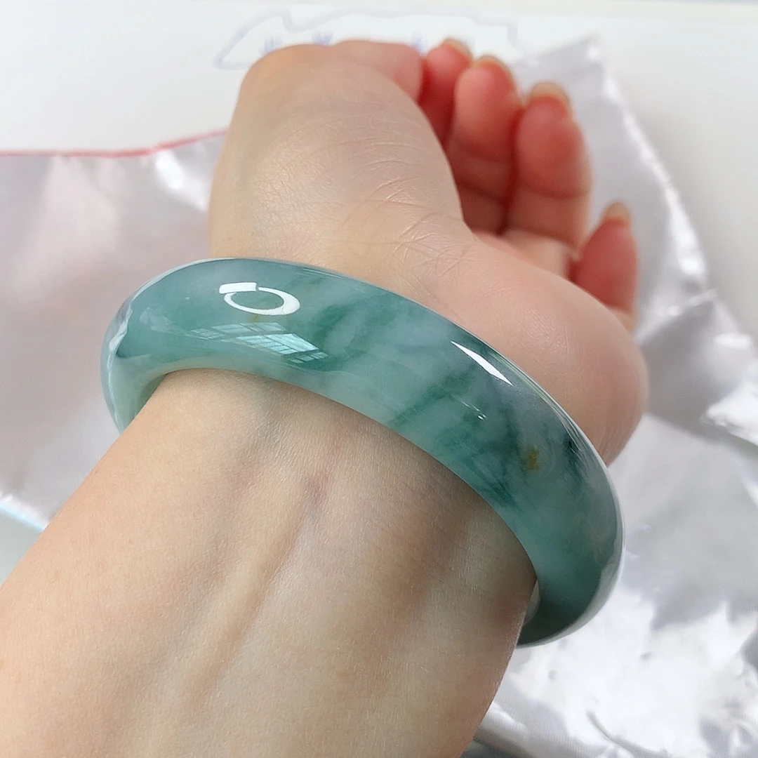 翡翠手镯未镶嵌 正圈⑧⑧福利⭐