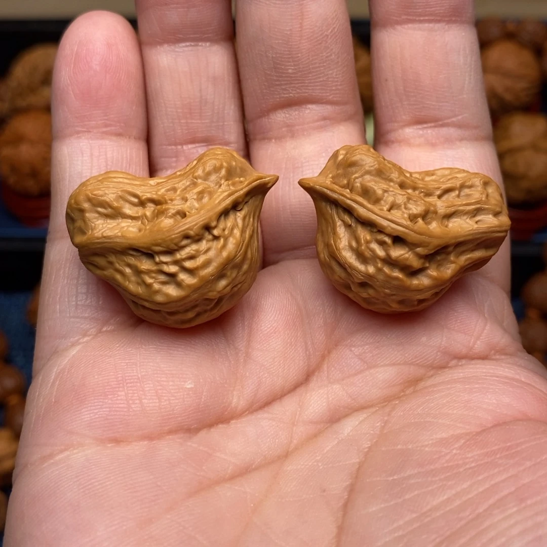 文玩核桃把件手捻鸳鸯