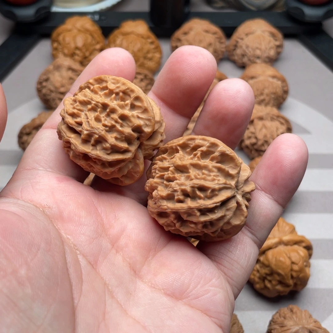 文玩核桃吊坠J****-苹果园