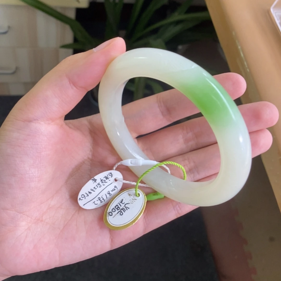 【闪购商品】和田玉（翠青玉）手镯未镶嵌5758白底艳翠