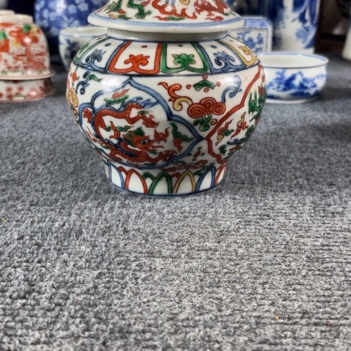 不***茶摆件一个五彩的小罐子