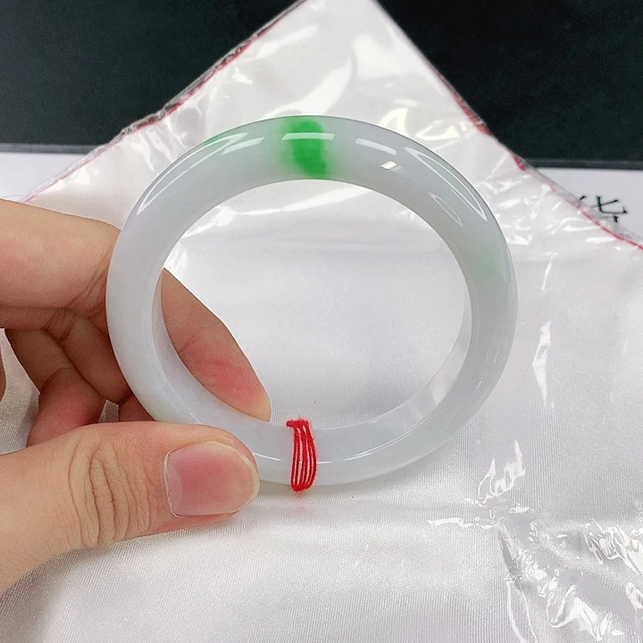 翡翠未镶嵌手镯圈57。80106