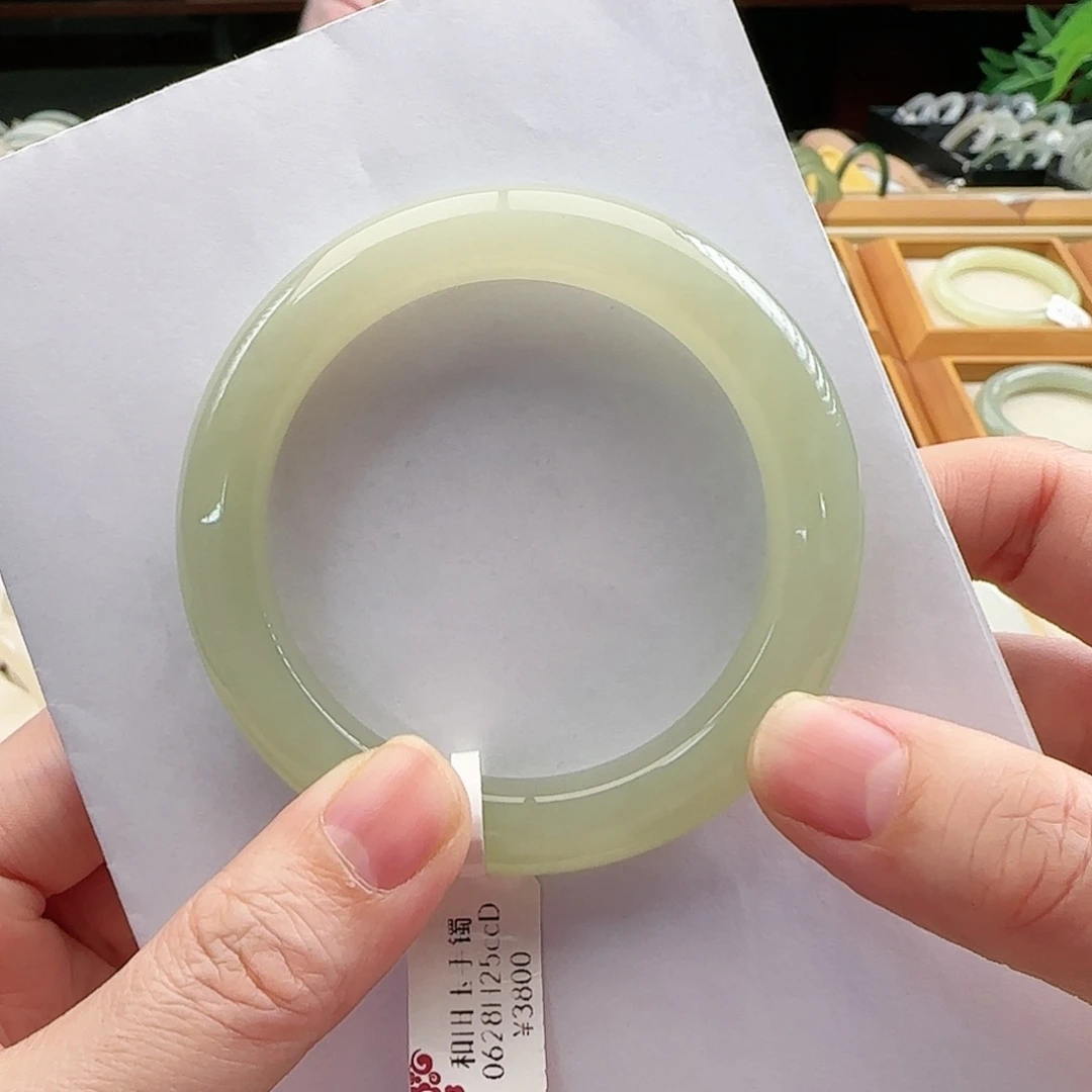 和田玉手镯未镶嵌56