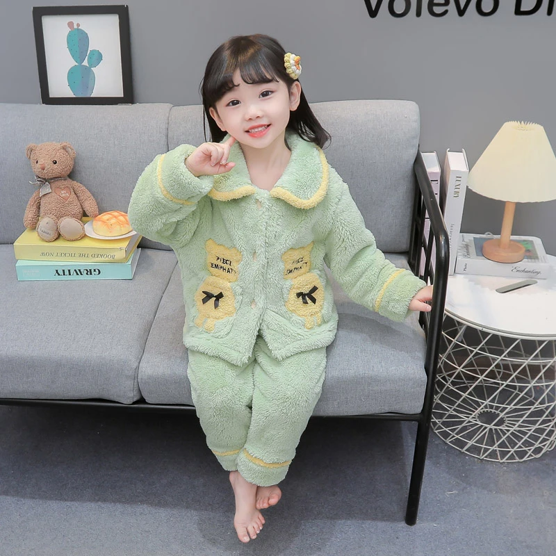 女童家居服套装2025新款秋冬蝴蝶结小熊款式法兰绒女宝宝款居家服