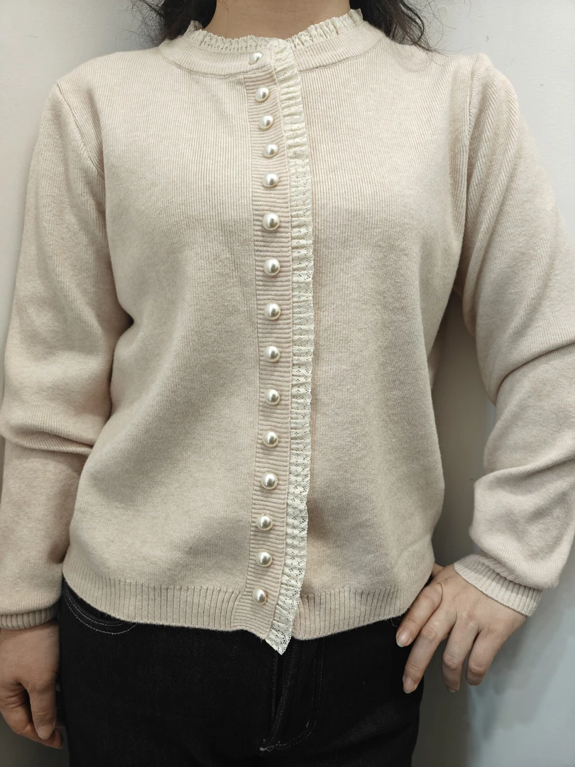 06  花边针织开衫