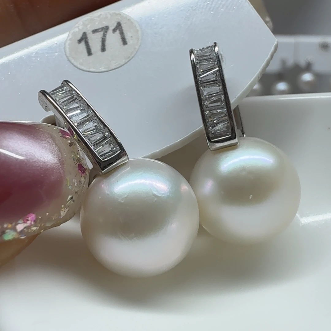 R****淡水珍珠银S925镶嵌耳饰