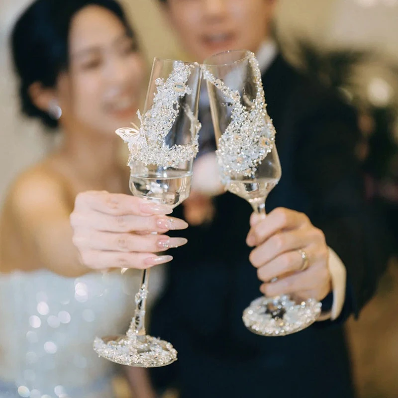 新人婚礼敬酒杯创意香槟高脚杯一对自制碎钻diy材料包订婚礼物