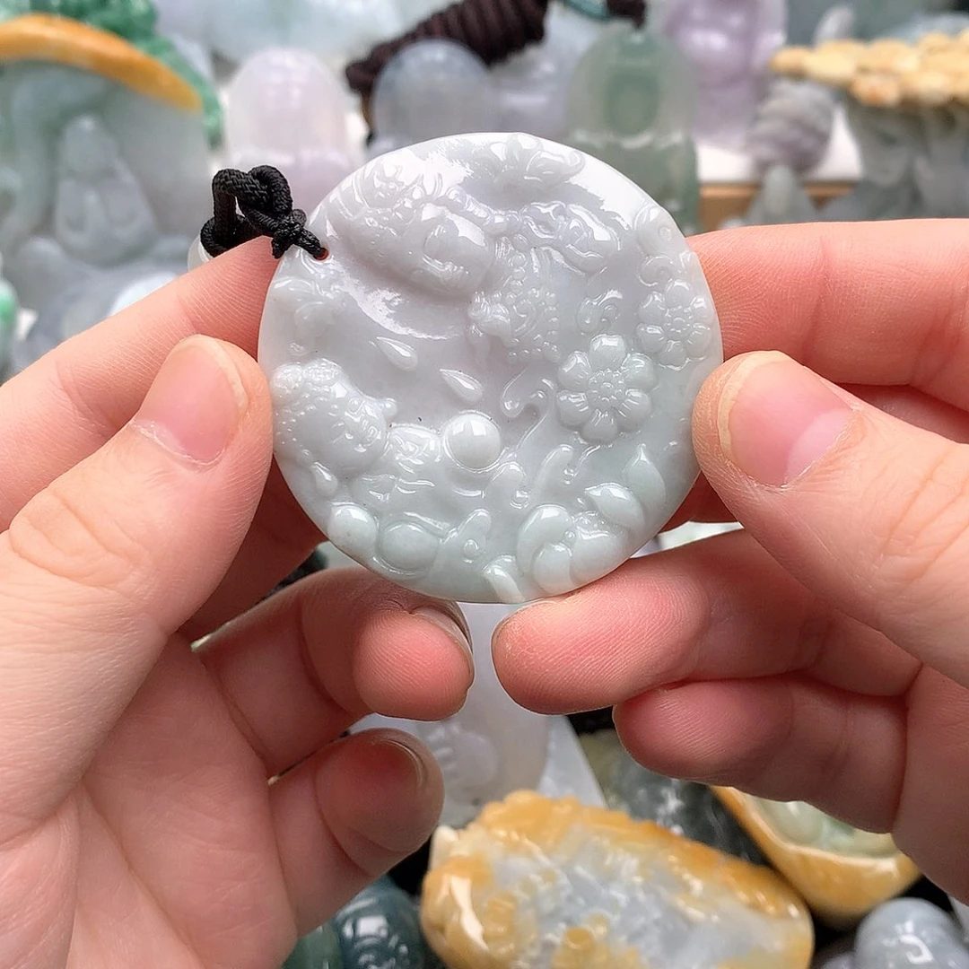 吊坠(不含链)未镶嵌翡翠