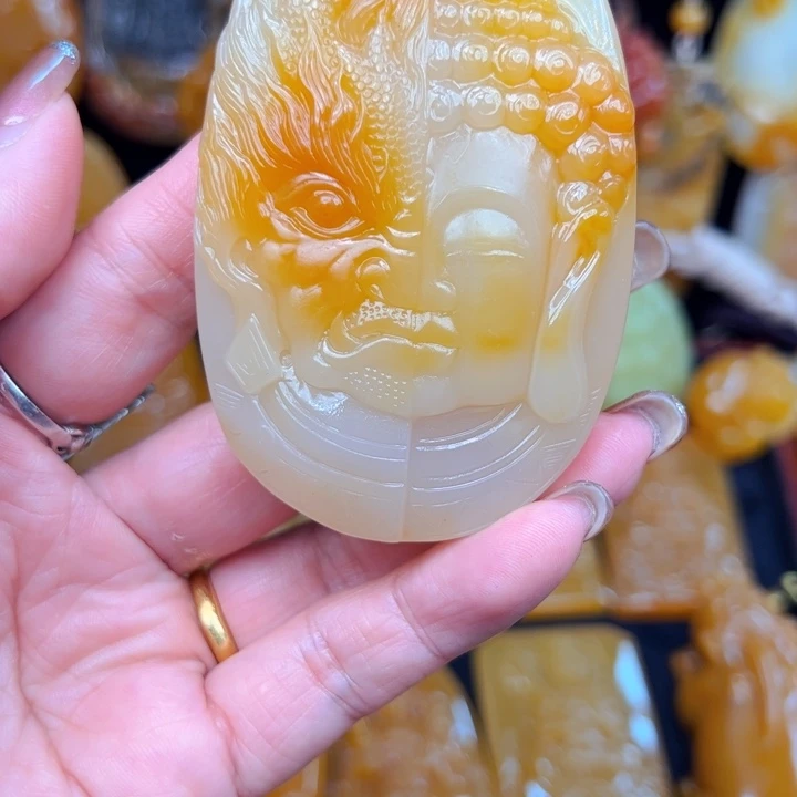 石英质玉（黄龙玉）合金颈饰