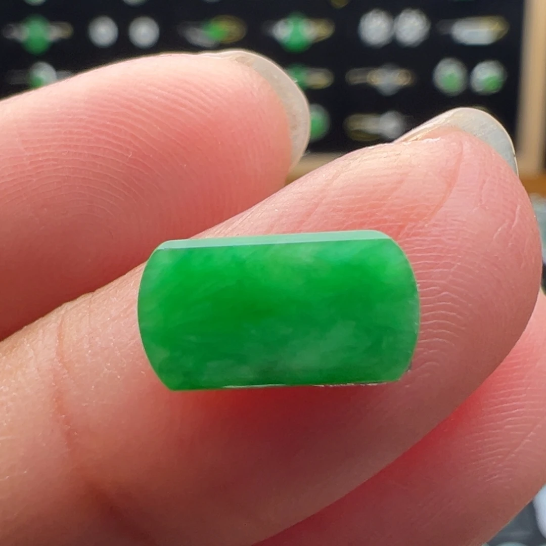 翡翠未镶嵌颈饰马鞍11.3