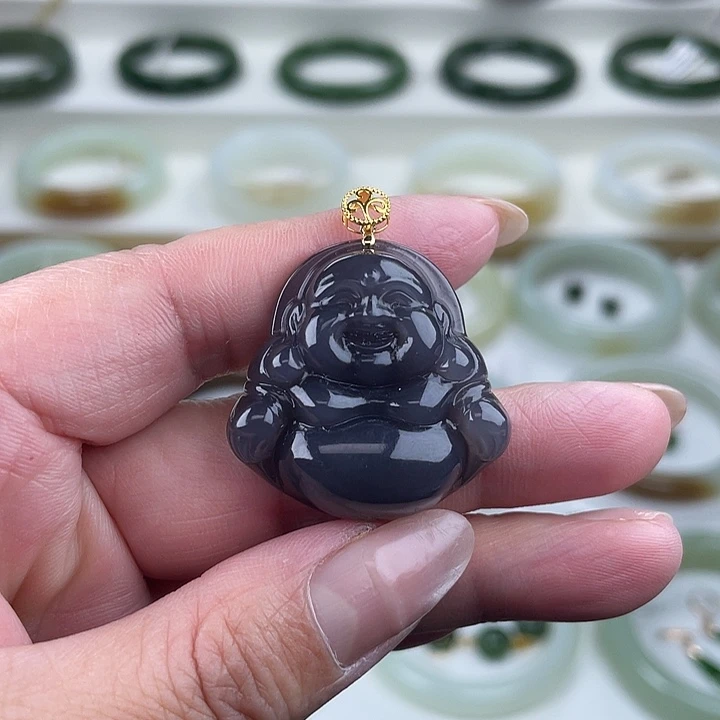 颈饰18K金镶嵌和田玉