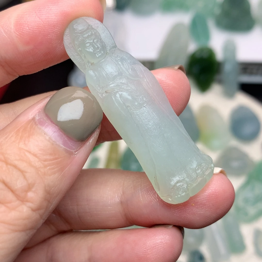 未镶嵌定制翡翠站观音