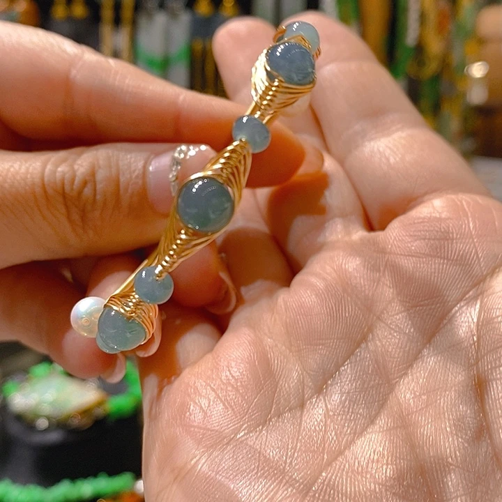 翡翠未镶嵌耳饰翡翠