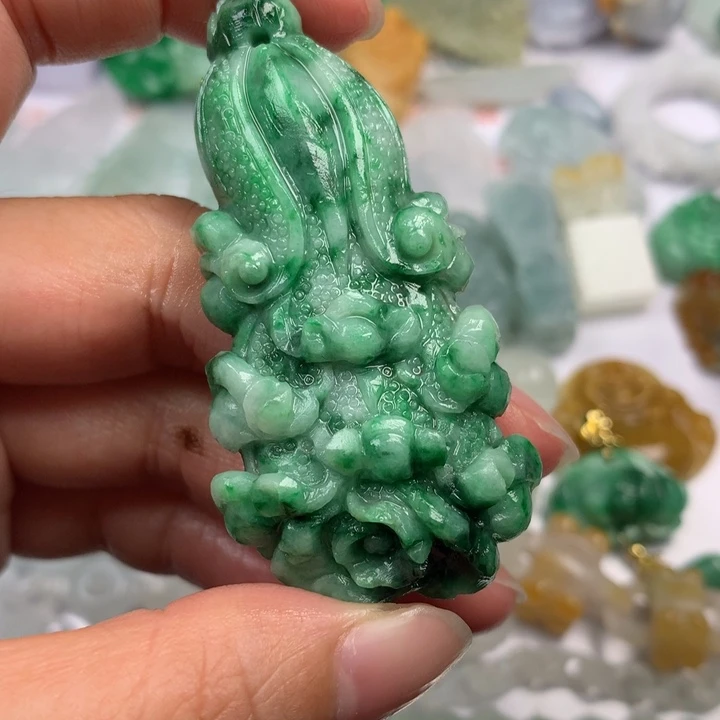 定制翡翠未镶嵌翡翠