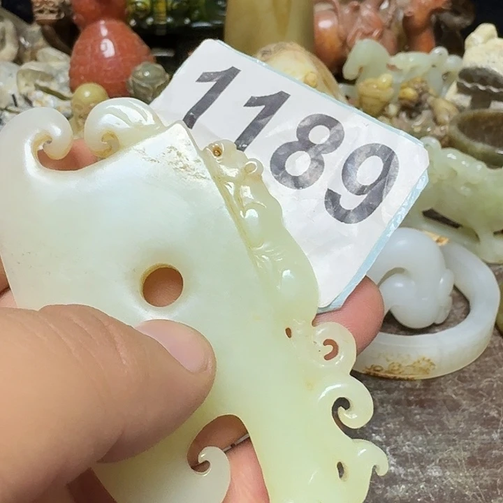 闲***步和田玉未镶嵌颈饰