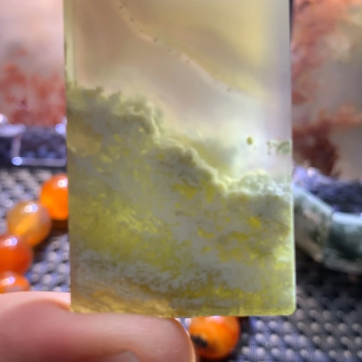 万***)玛瑙/玉髓颈饰未镶嵌