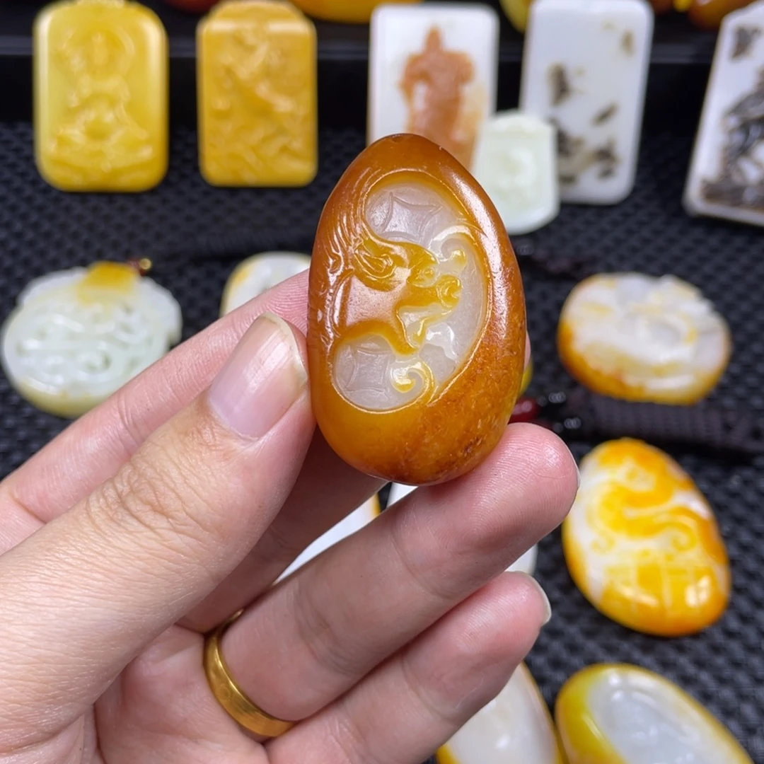 颈饰未镶嵌和田玉