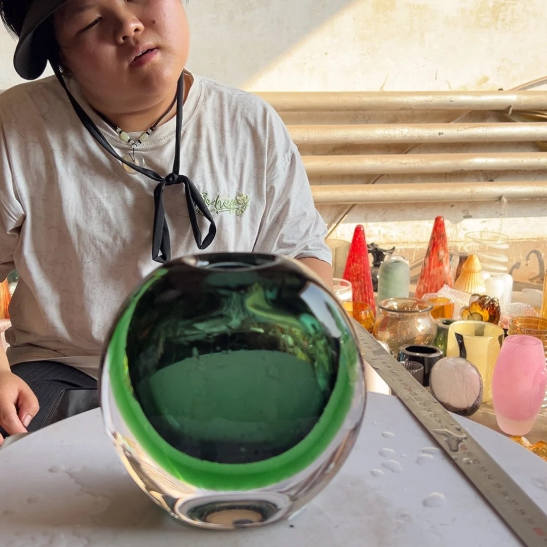 灰绿色高度15琉璃花器摆件微瑕