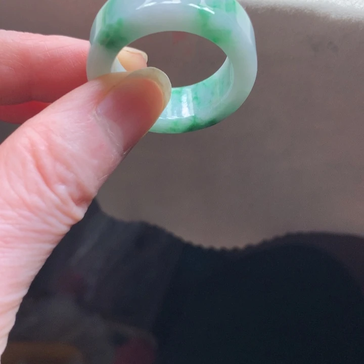 翡翠颈饰未镶嵌吊坠
