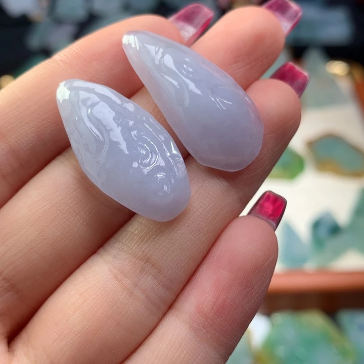 颈饰未镶嵌翡翠好